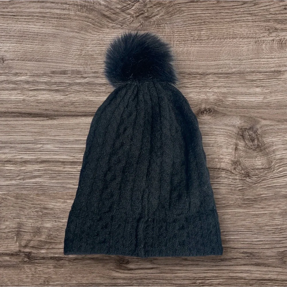 LOFT Black Cable Knit Faux Fur Beanie Hat Matching Faux Fur Mittens Fleece Lined